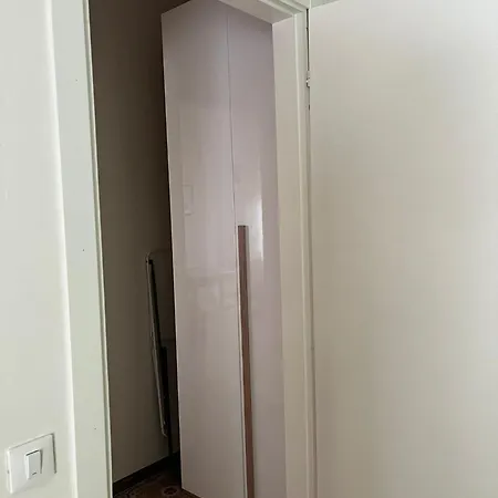 Angela Rusalen Lejlighed *